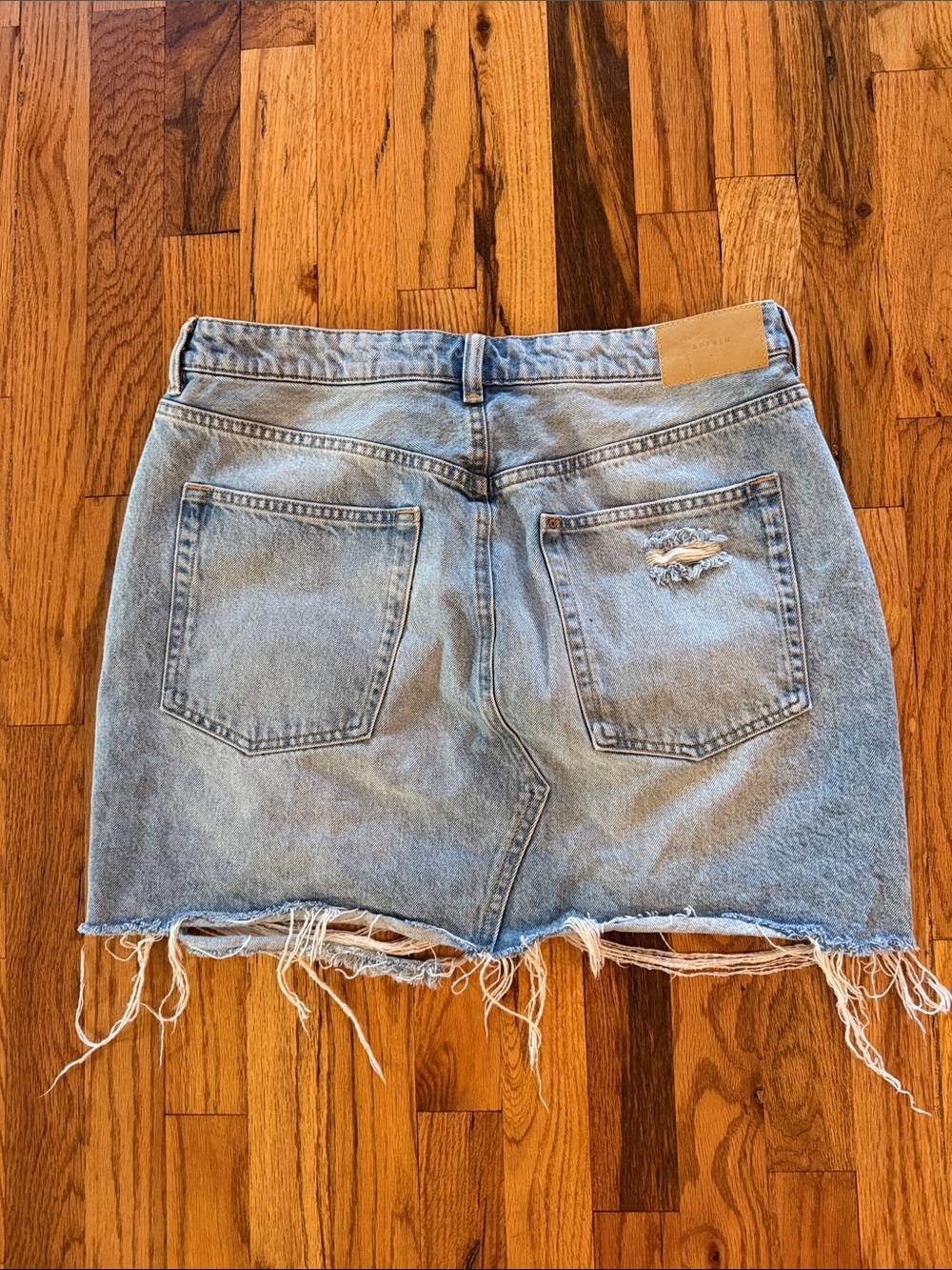 H&M Light Blue Distressed Denim Mini Skirt - Picture 3 of 7